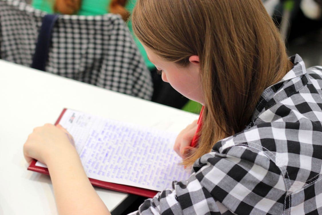 How Developers Learn 1,000 Words a Year Without a Single Study Session